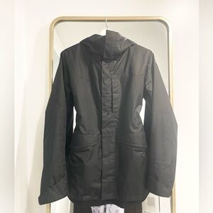 The north face hyvent jacket size women’s small